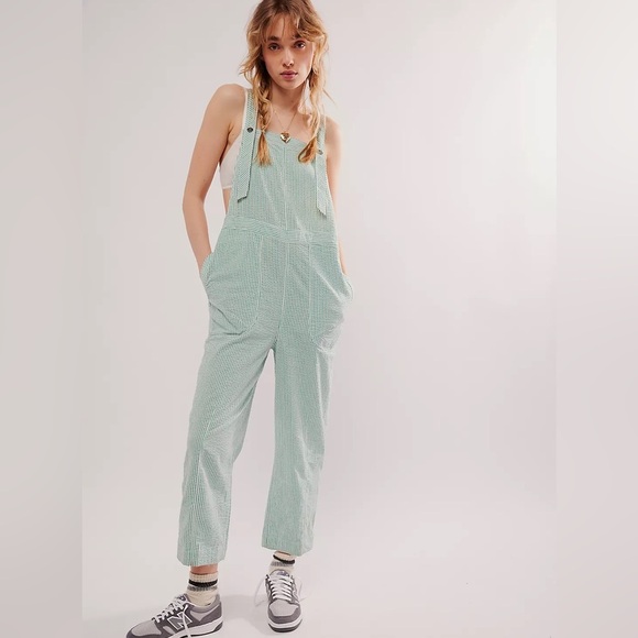 Free People Intown Dungaress Size XS NWT - Picture 1 of 15